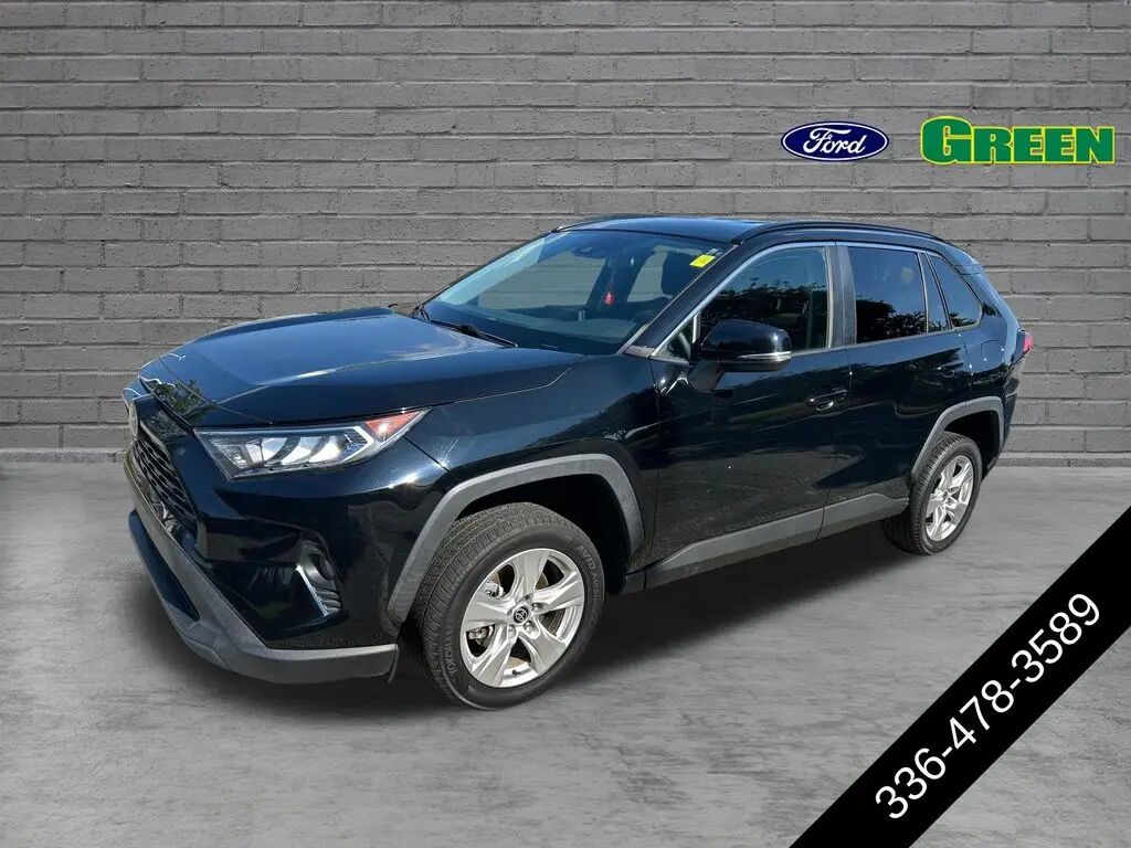 2021 Toyota RAV4 XLE — photo 1 of 13