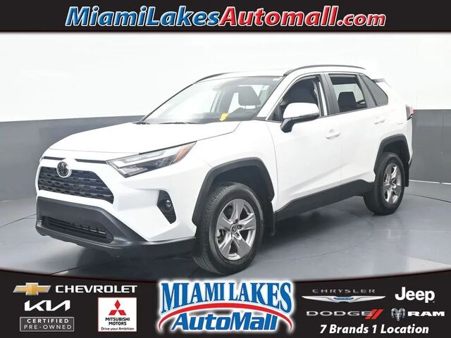 2025 Toyota RAV4 XLE