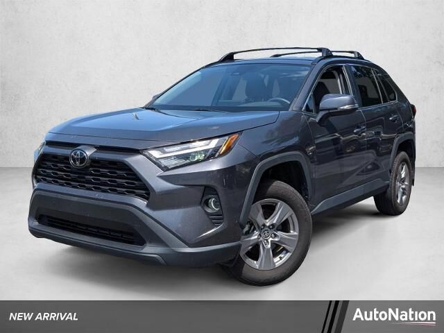 2024 Toyota RAV4 XLE — photo 1 of 3