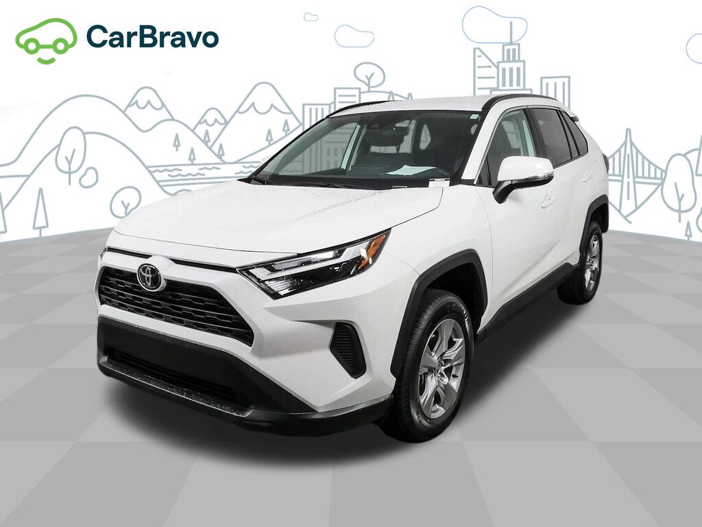 2025 Toyota RAV4 XLE — photo 1 of 6