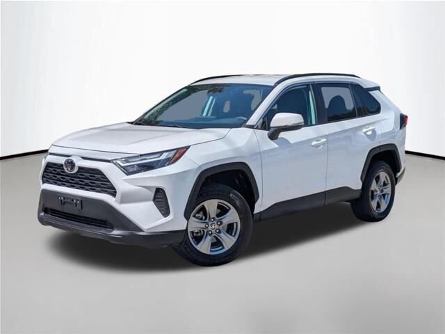 2025 Toyota RAV4 XLE — photo 1 of 13