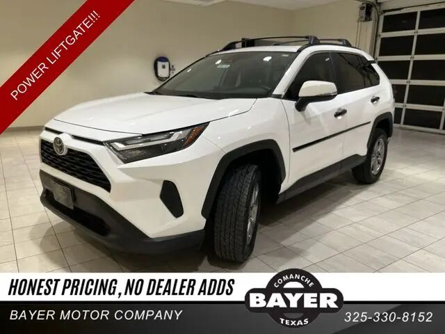 2025 Toyota RAV4 XLE — photo 1 of 13