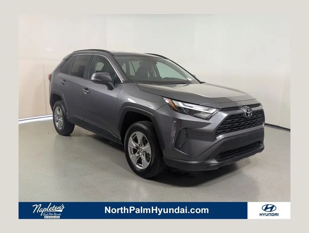 2025 Toyota RAV4 XLE — photo 1 of 11