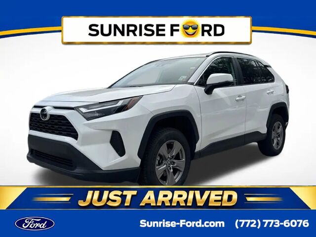 2025 Toyota RAV4 XLE