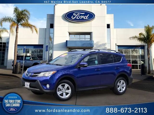 2014 Toyota RAV4 XLE — photo 1 of 12