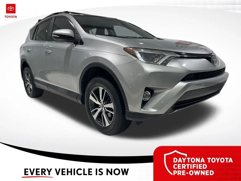 2018 Toyota RAV4 XLE — photo 1 of 10