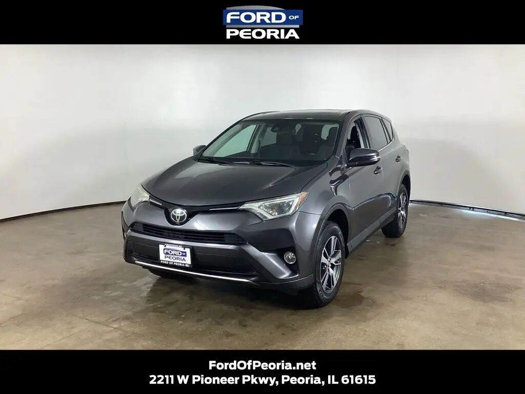 2018 Toyota RAV4 XLE — photo 1 of 13