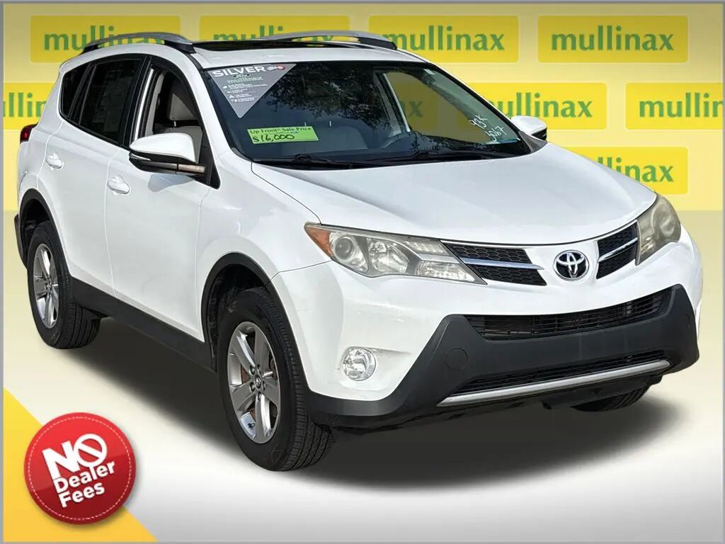 2015 Toyota RAV4 XLE — photo 1 of 10