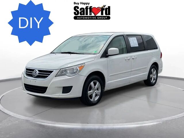 2010 Volkswagen Routan SE