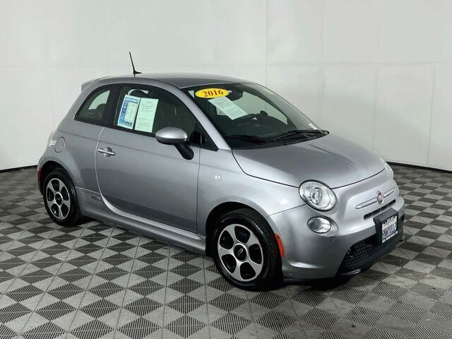 2016 FIAT 500e Base