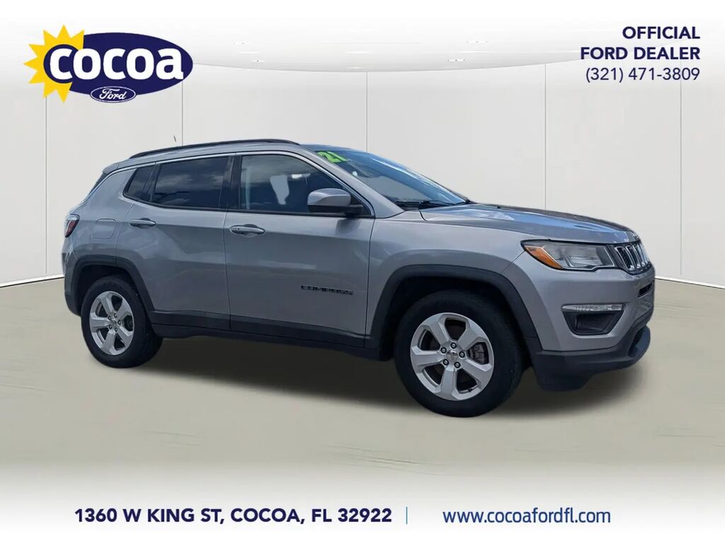 2021 Jeep Compass Latitude — photo 1 of 13