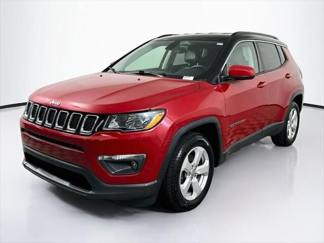 2018 Jeep Compass Latitude — photo 1 of 13