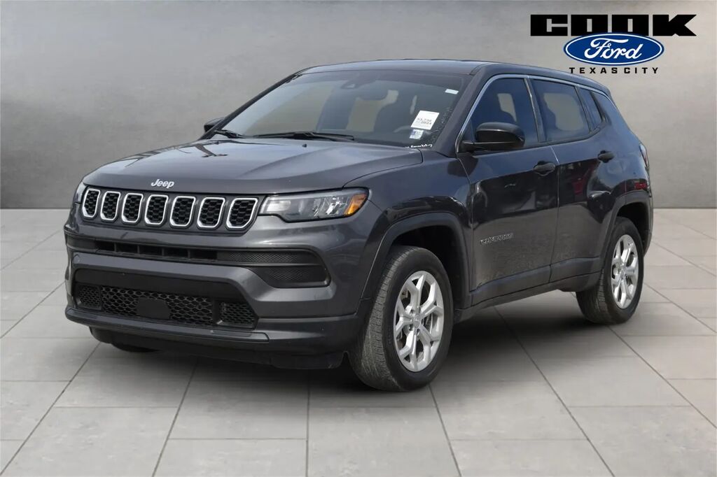 2024 Jeep Compass Sport — photo 1 of 13