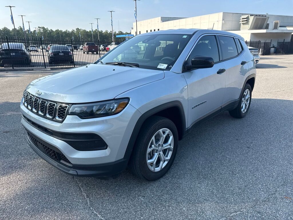 2024 Jeep Compass Sport — photo 1 of 7