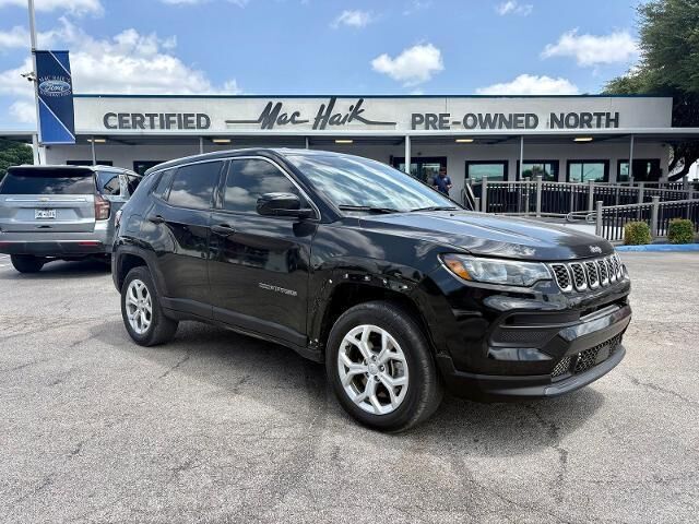 2024 Jeep Compass Sport — photo 1 of 13