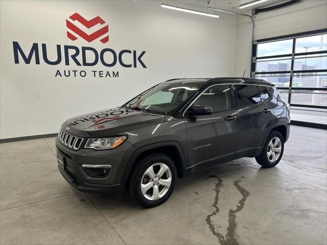 2018 Jeep Compass Latitude — photo 1 of 13