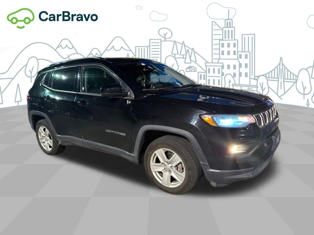 2022 Jeep Compass Latitude 4x4 — photo 1 of 6