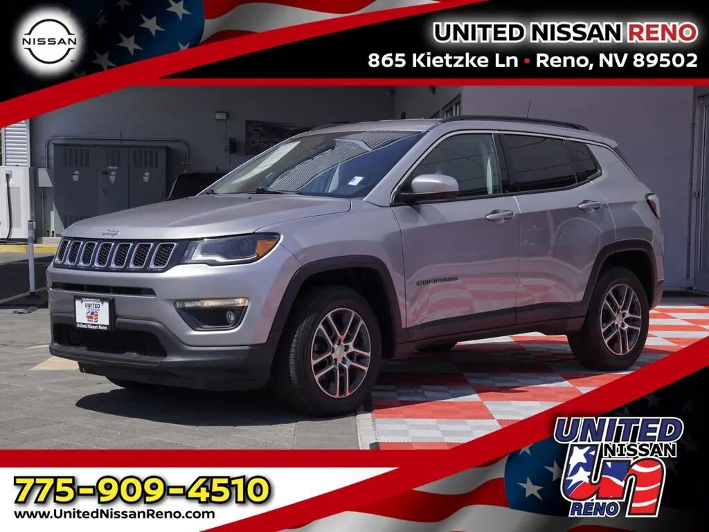 2018 Jeep Compass Latitude — photo 1 of 13