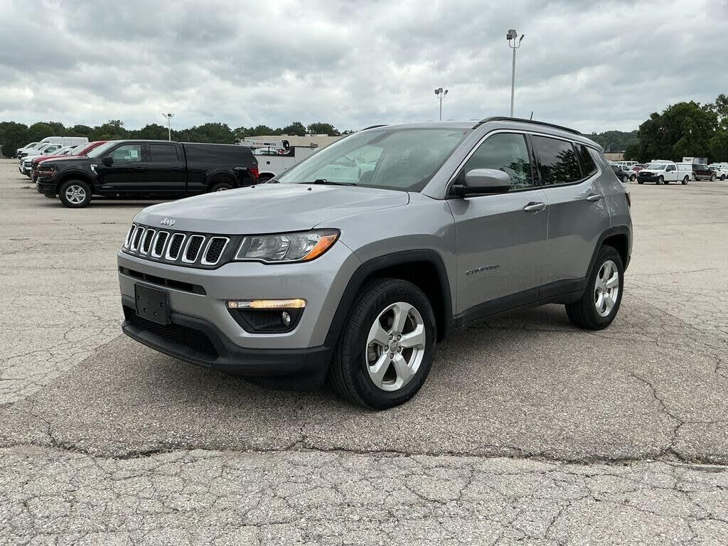 2019 Jeep Compass Latitude — photo 1 of 1