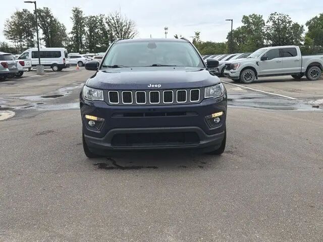 2018 Jeep Compass Latitude — photo 1 of 13