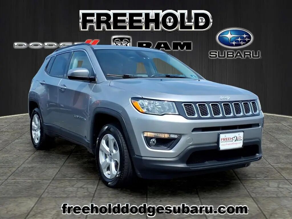 2018 Jeep Compass Latitude — photo 1 of 13