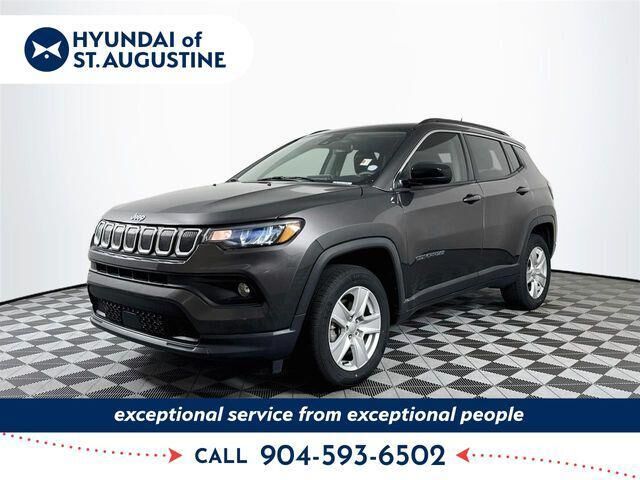 2022 Jeep Compass Latitude — photo 1 of 1