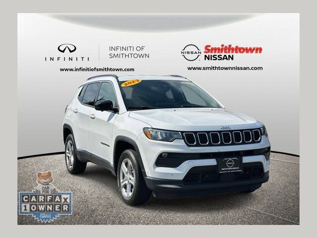 2023 Jeep Compass Latitude — photo 1 of 1