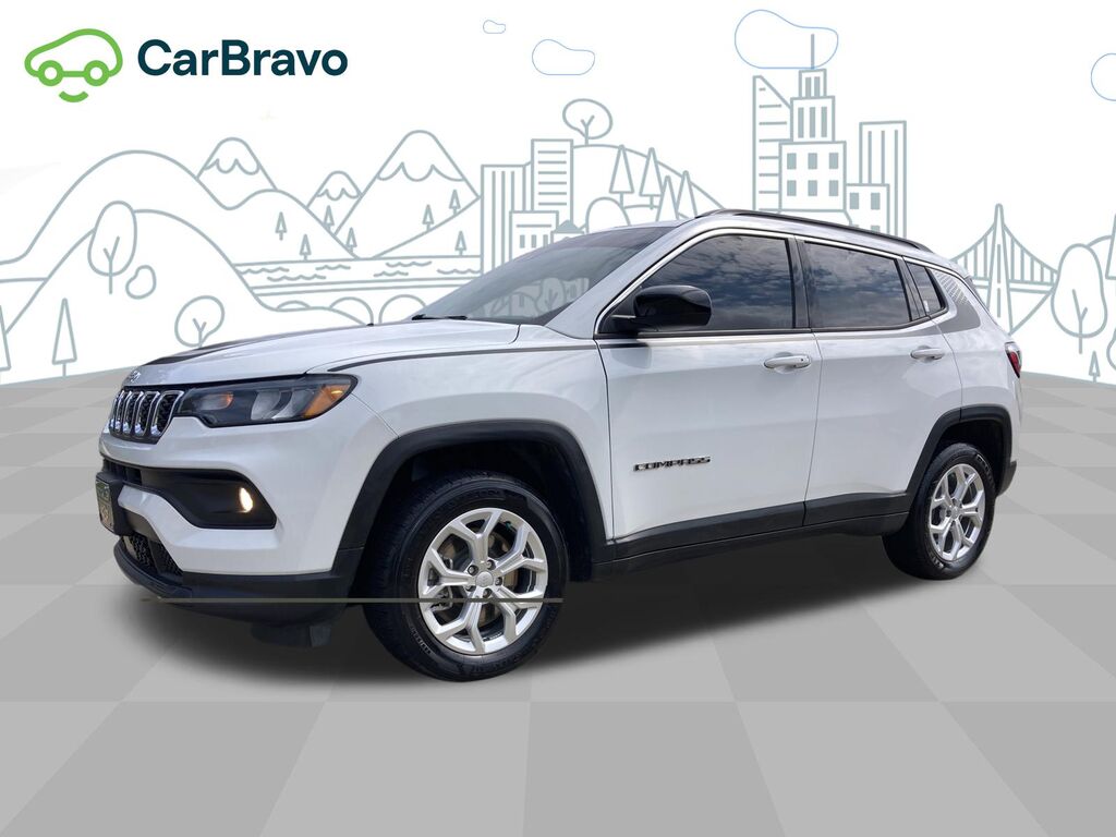 2024 Jeep Compass Latitude 4x4 — photo 1 of 7