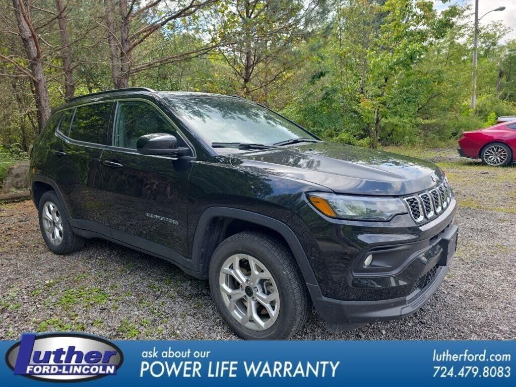 2025 Jeep Compass Latitude — photo 1 of 1