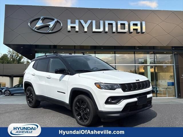 2023 Jeep Compass Altitude