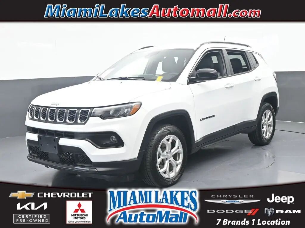 2024 Jeep Compass Altitude — photo 1 of 13