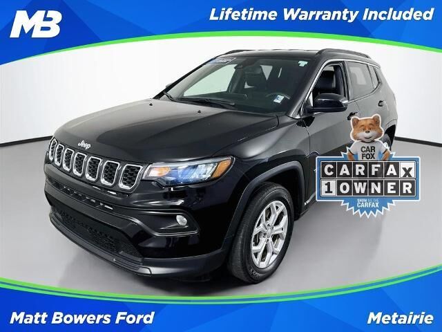2024 Jeep Compass Latitude — photo 1 of 10