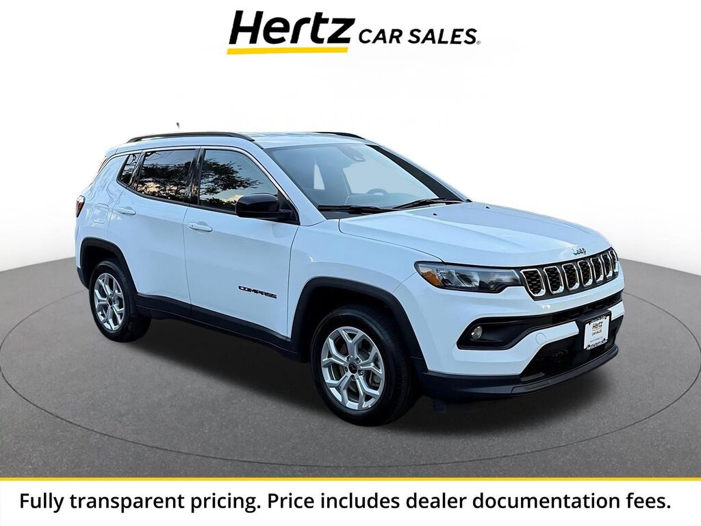 2025 Jeep Compass Latitude — photo 1 of 11