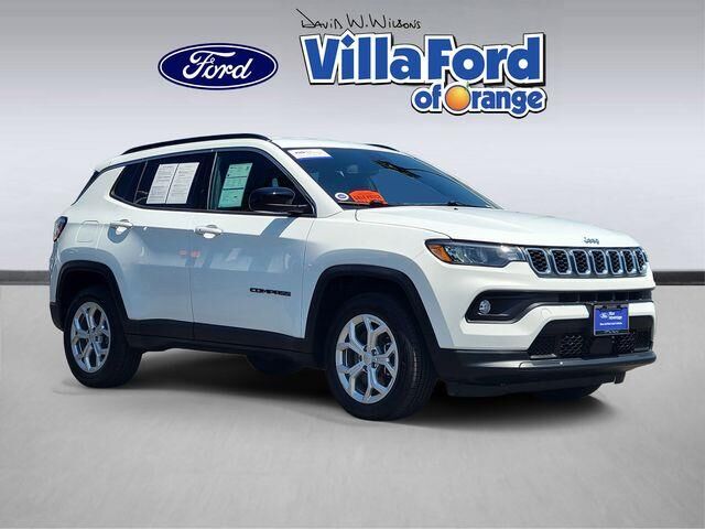 2024 Jeep Compass Latitude — photo 1 of 1