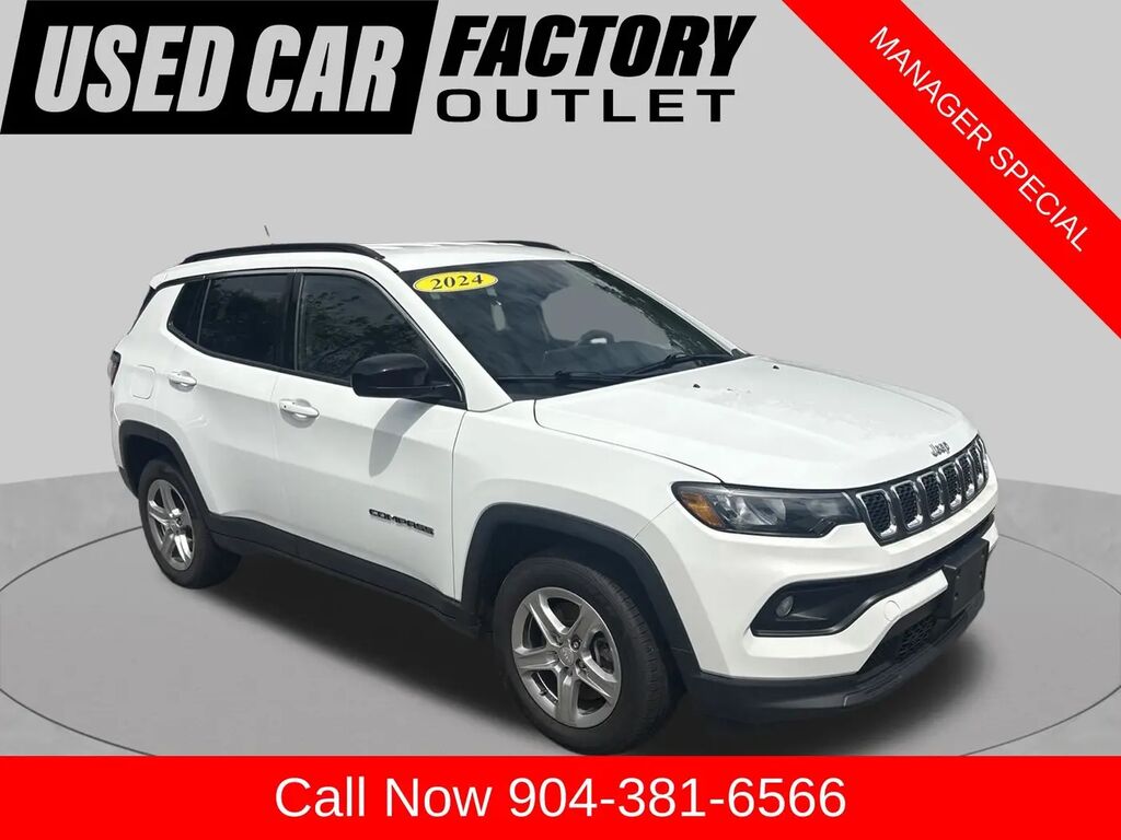 2024 Jeep Compass Latitude — photo 1 of 13