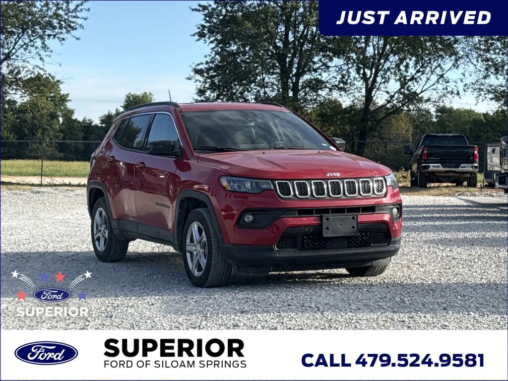 2024 Jeep Compass Latitude — photo 1 of 5