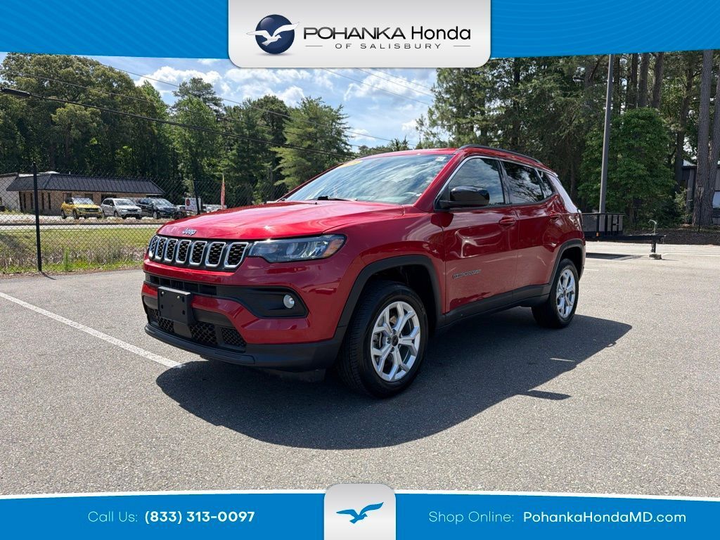 2025 Jeep Compass Latitude — photo 1 of 13