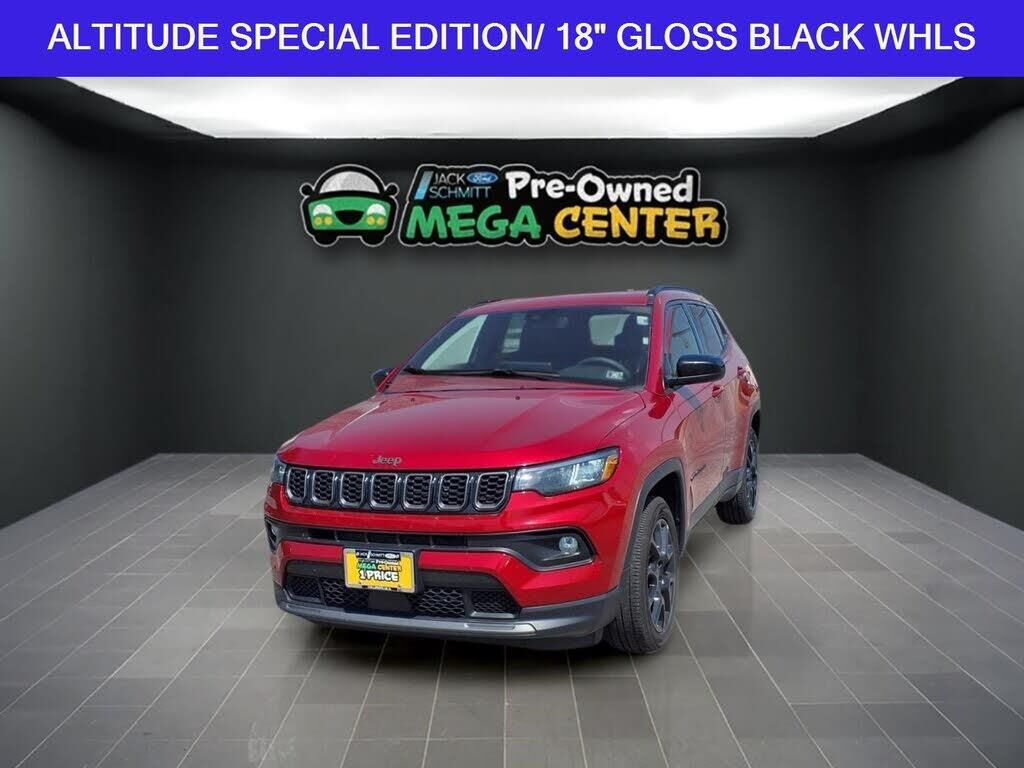 2025 Jeep Compass Latitude — photo 1 of 1