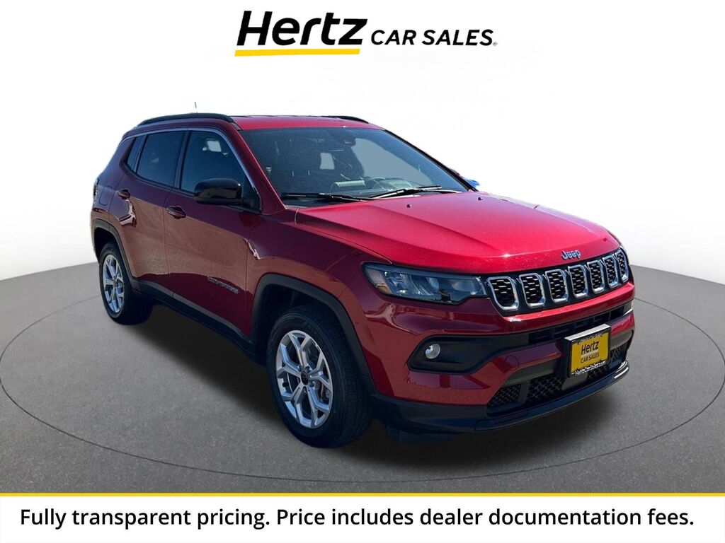 2025 Jeep Compass Latitude — photo 1 of 11
