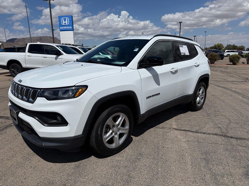 2024 Jeep Compass Latitude — photo 1 of 2