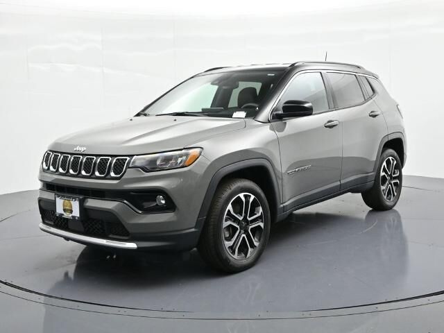 2023 Jeep Compass Limited — photo 1 of 2