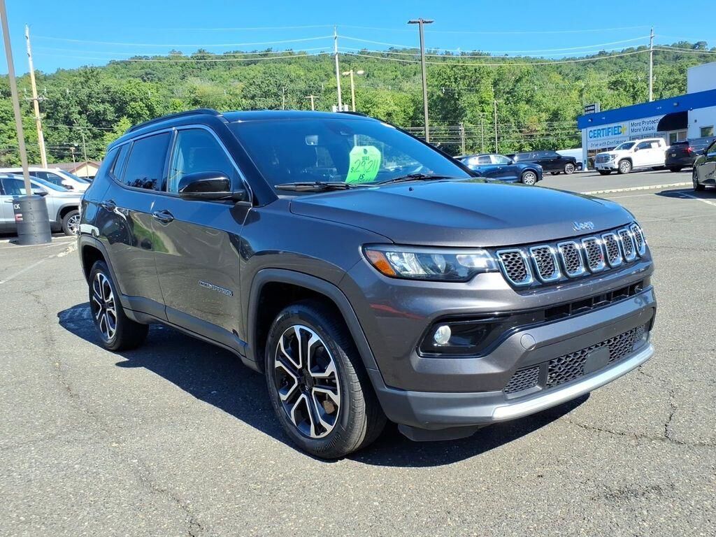 2024 Jeep Compass Limited — photo 1 of 13