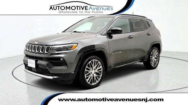 2023 Jeep Compass Limited — photo 1 of 1