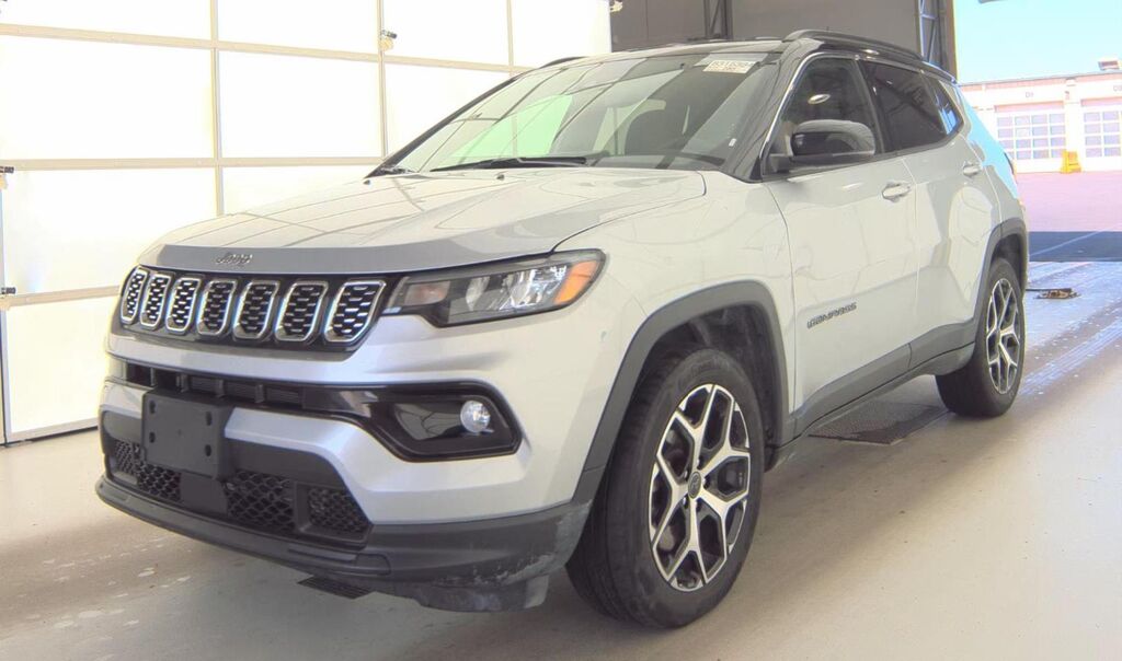 2025 Jeep Compass Limited — photo 1 of 13