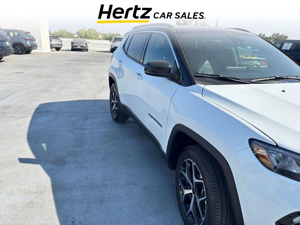 2025 Jeep Compass Limited — photo 1 of 11