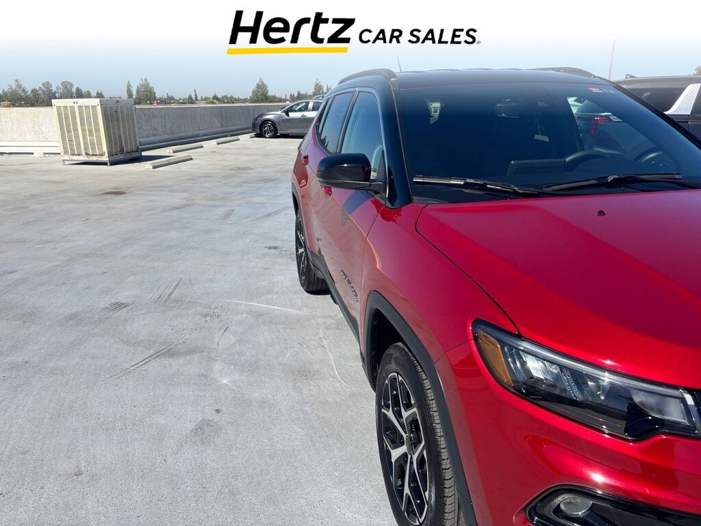 2025 Jeep Compass Limited — photo 1 of 1