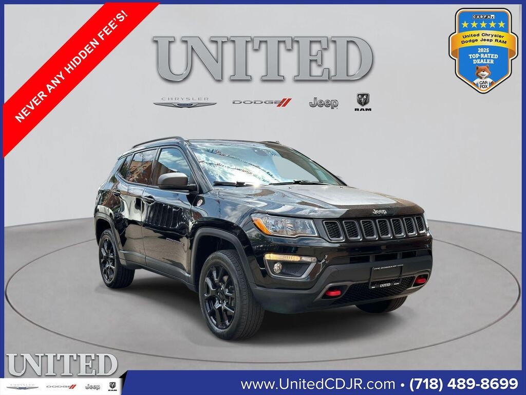 2018 Jeep Compass Trailhawk — photo 1 of 12