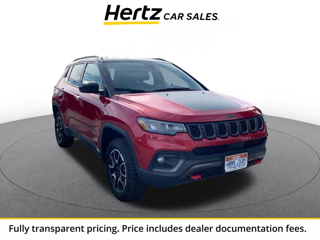 2025 Jeep Compass Trailhawk — photo 1 of 1