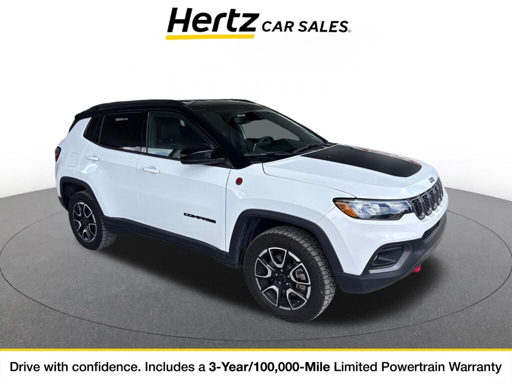 2025 Jeep Compass Trailhawk — photo 1 of 11