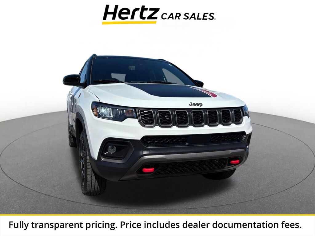 2025 Jeep Compass Trailhawk — photo 1 of 1